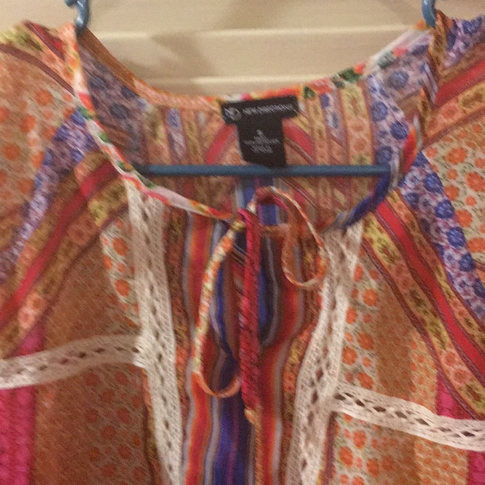 Top - Picture 2 of 3